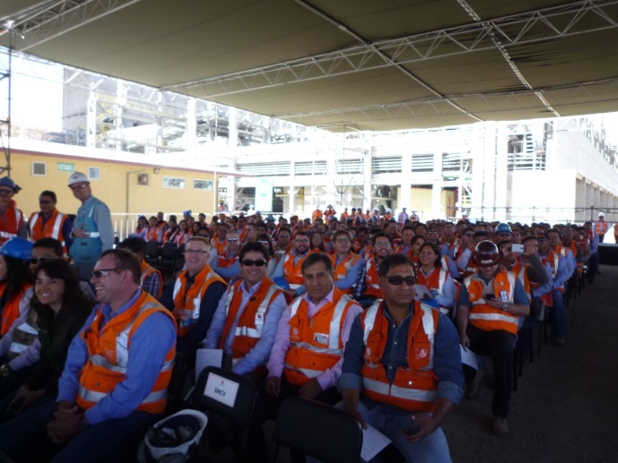 A la ceremonia asistieron más de 600 personas relacionadas con la minería.