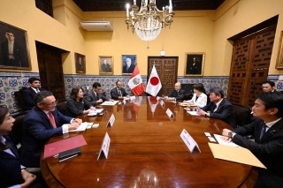 Audiencia con la Canciller Ana Gervasi, el equipo de cancillería peruana y la comisión que acompaña al Sr. MOTEGI Toshimitsu