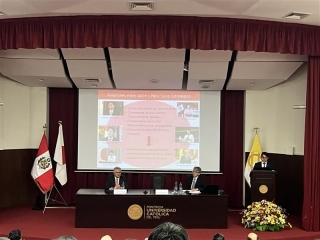 Foto del Embajador YAMAMOTO durante su ponencia