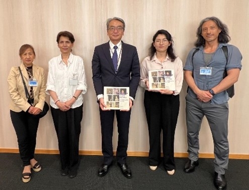 Foto grupal del Embajador YAMAMOTO con cuatro directivos de la Asociación Peruano Japonesa  Cusco (APJ Cusco)