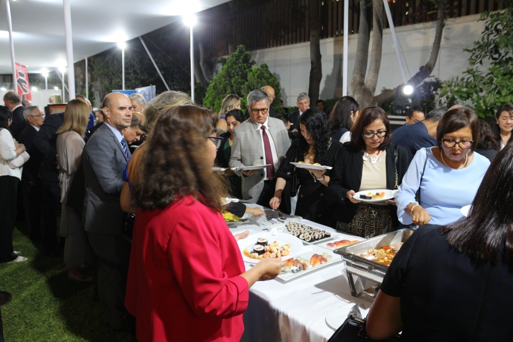 los invitados están en la recepción