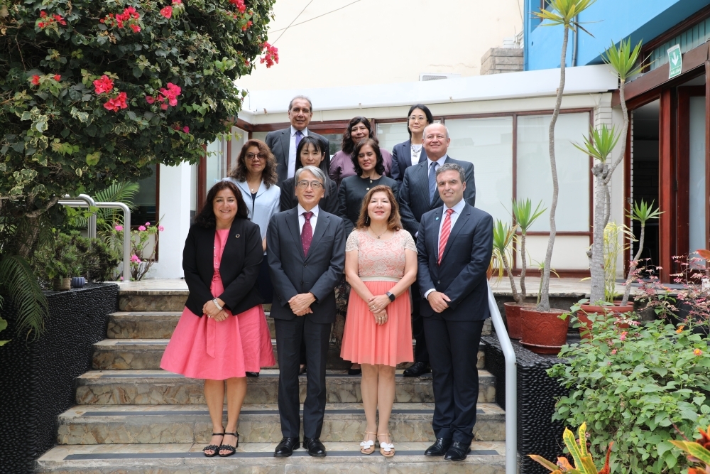 出席者たちの集合写真