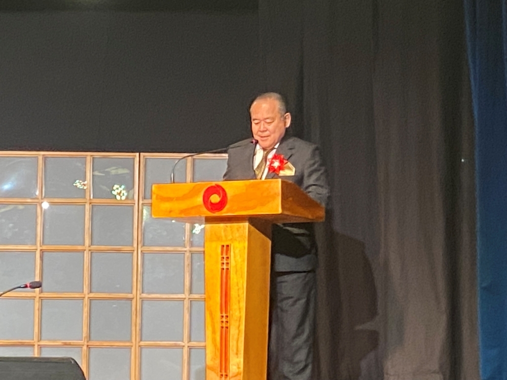 壮行会にて挨拶をするテンヤ次期駐日ペルー大使】